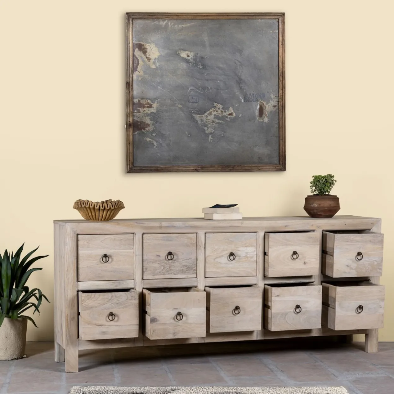 Aarohia - Mangohouten Dressoir Met 10 Laden