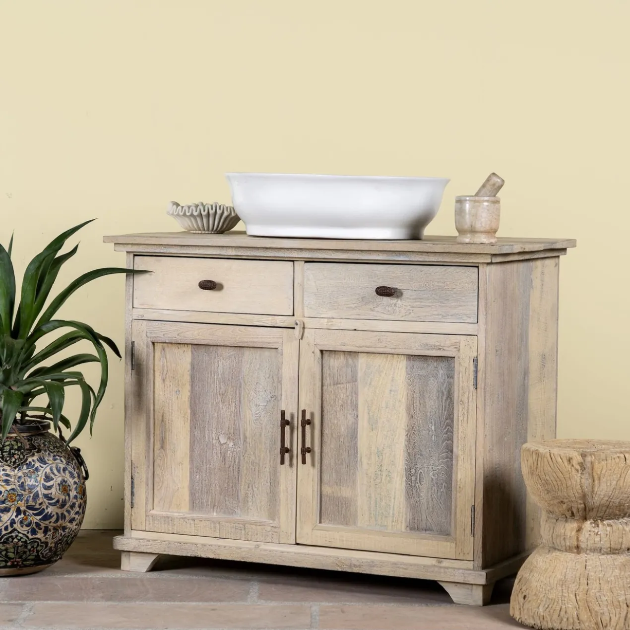 Atreyi Houten Dressoir