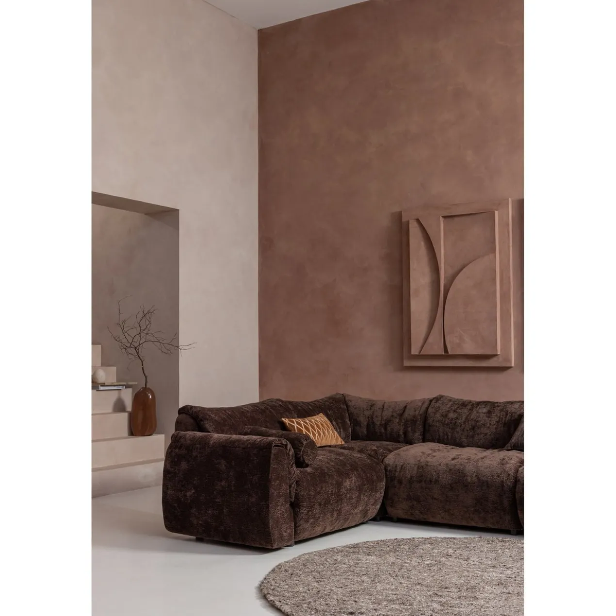 Baggy rolkussen 50xo23 cm 3d chenille donkerbruin
