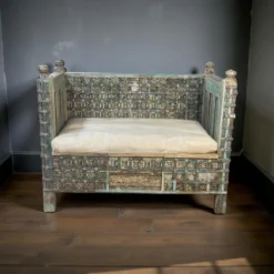 Bank gekleurd met matras uniek