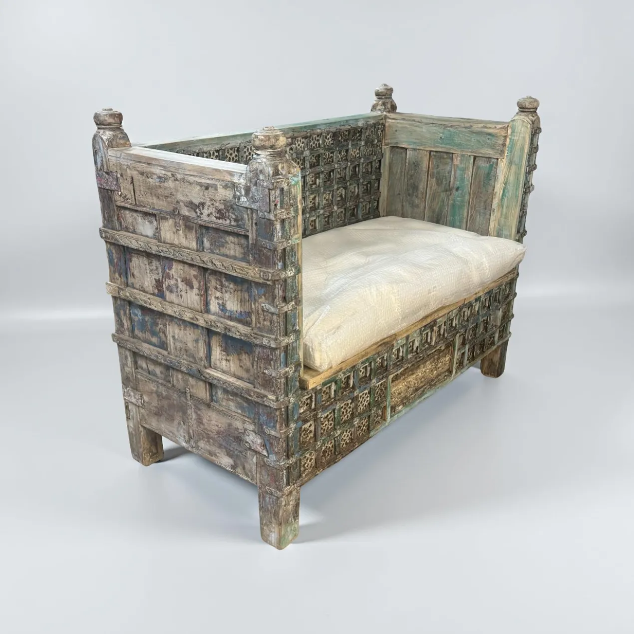 Bank gekleurd met matras uniek