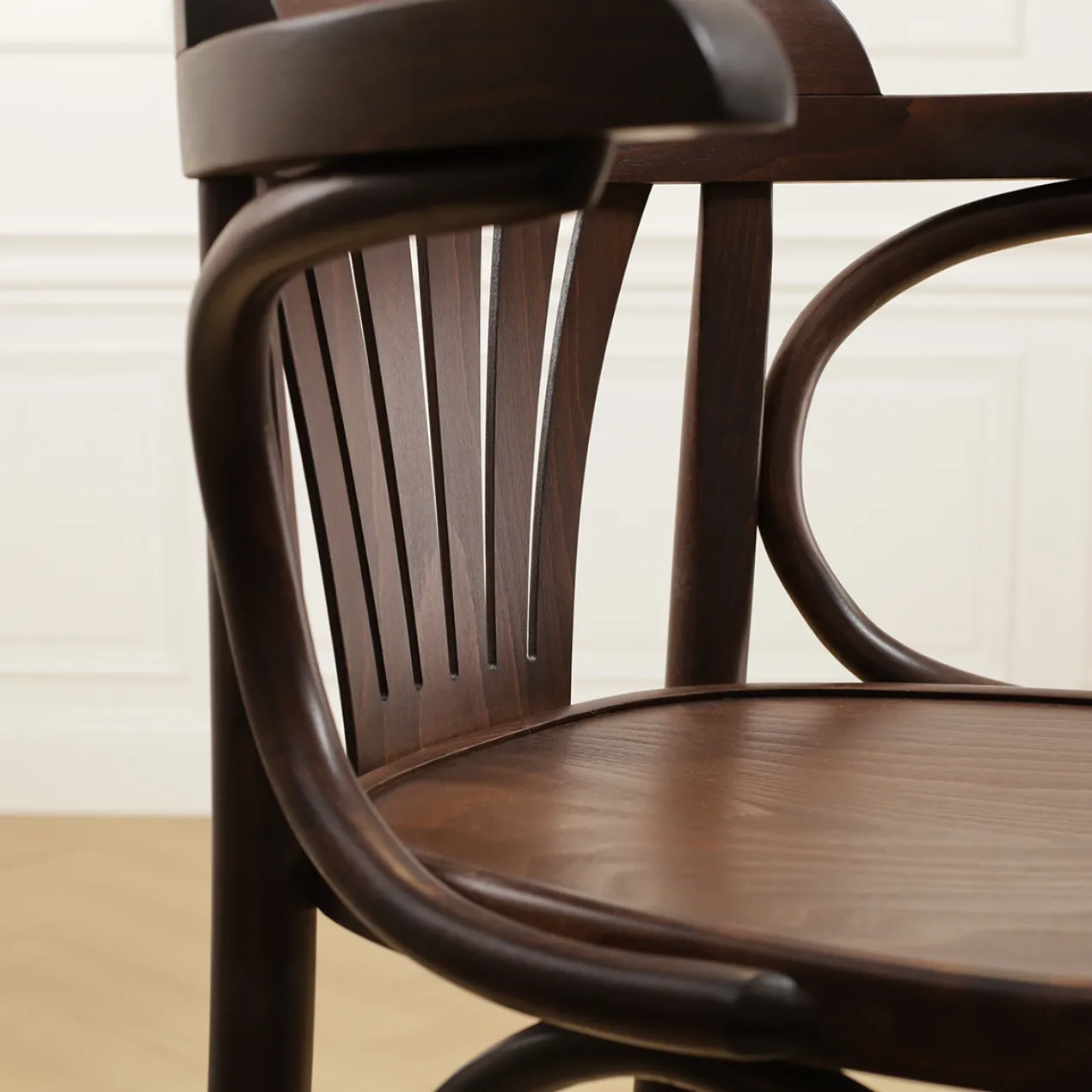 Barkruk Jos walnoot H75 cm