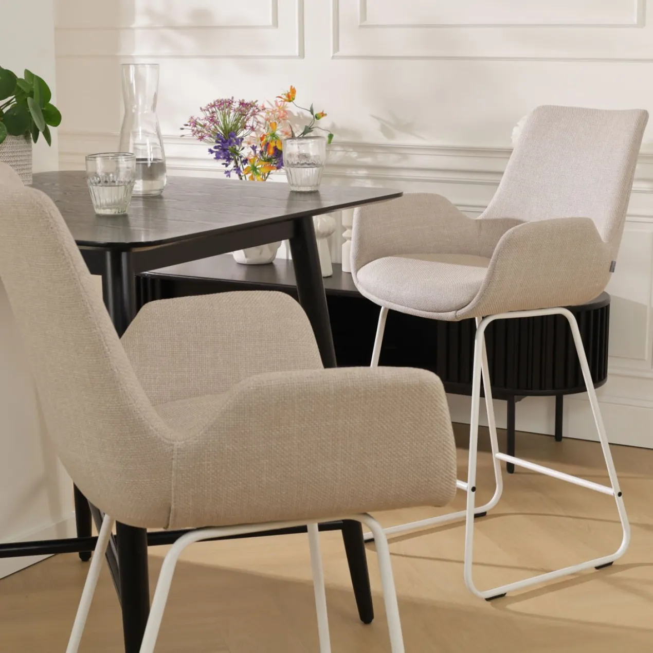 Barkruk Nino-Eef beige - wit onderstel - 65 cm