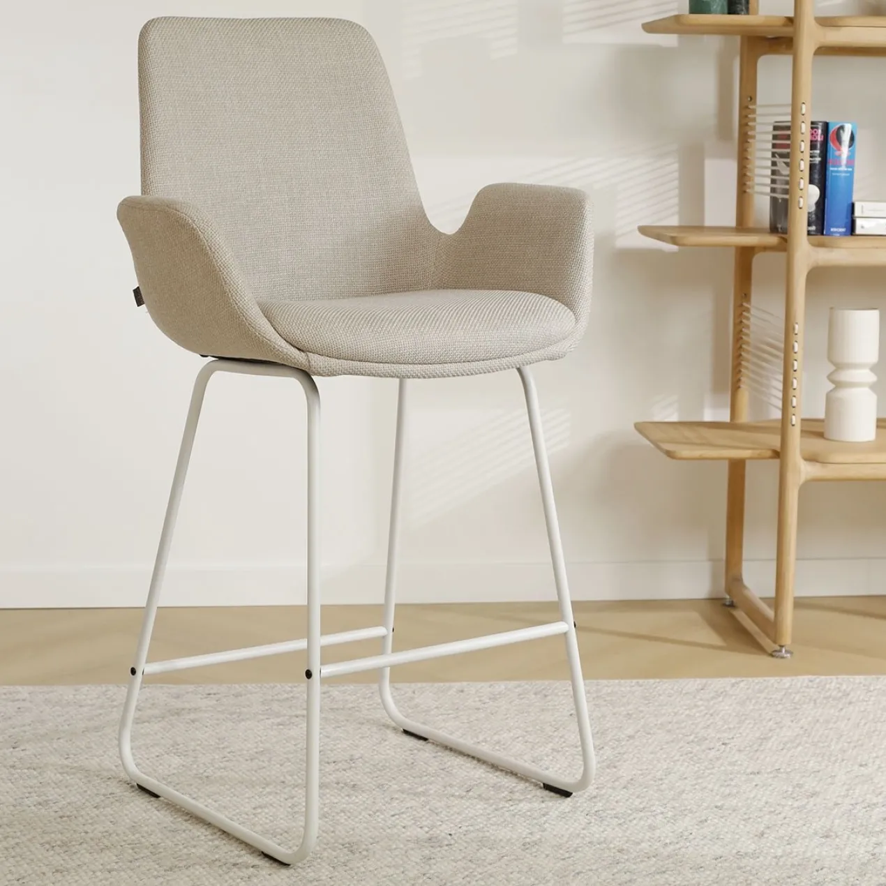 Barkruk Nino-Eef beige - wit onderstel - 65 cm