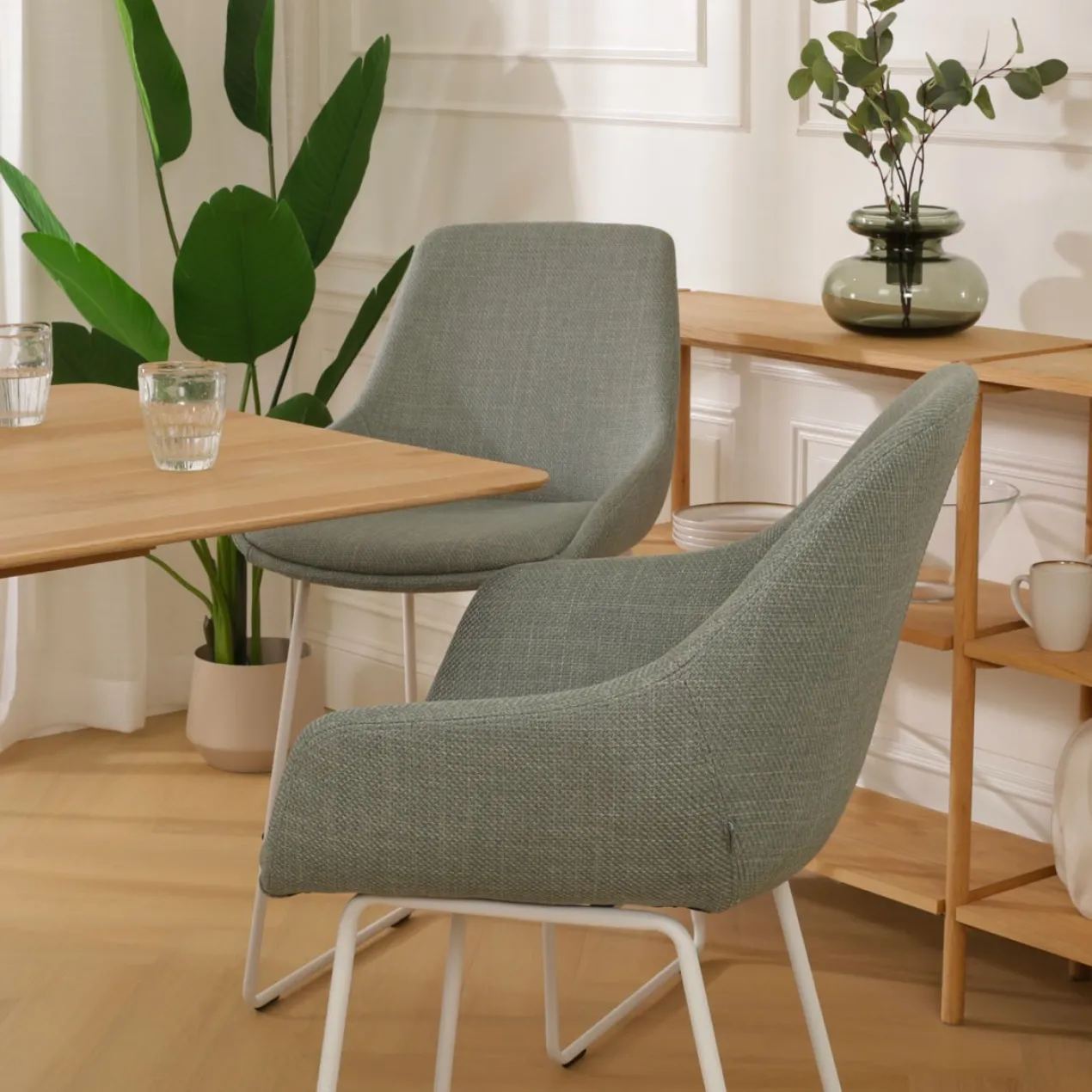 Barkruk Nino-Mae licht groen - wit onderstel - 75 cm