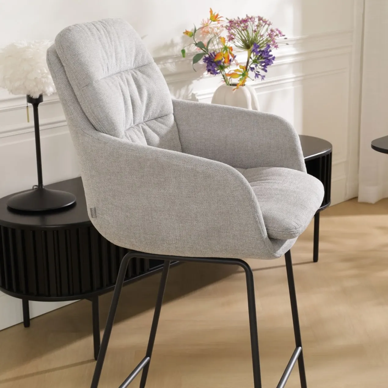 Barkruk Nino-Mia beige - zwart onderstel - 75 cm