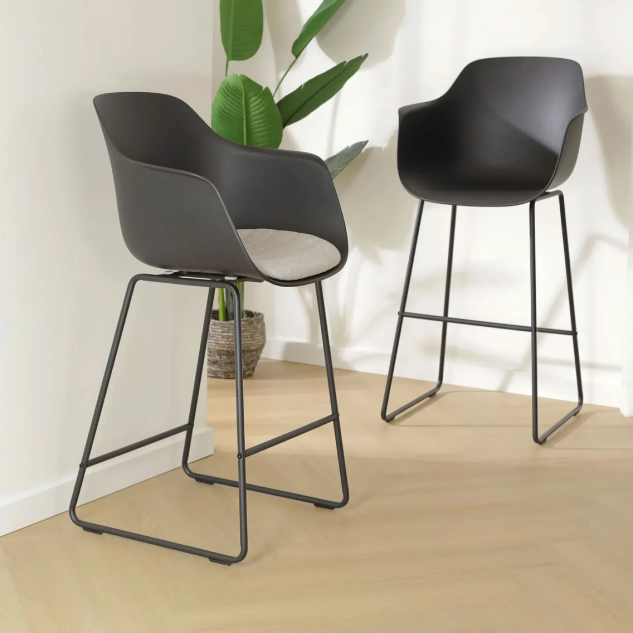 Barkruk Nino-Puk zwart H65 cm
