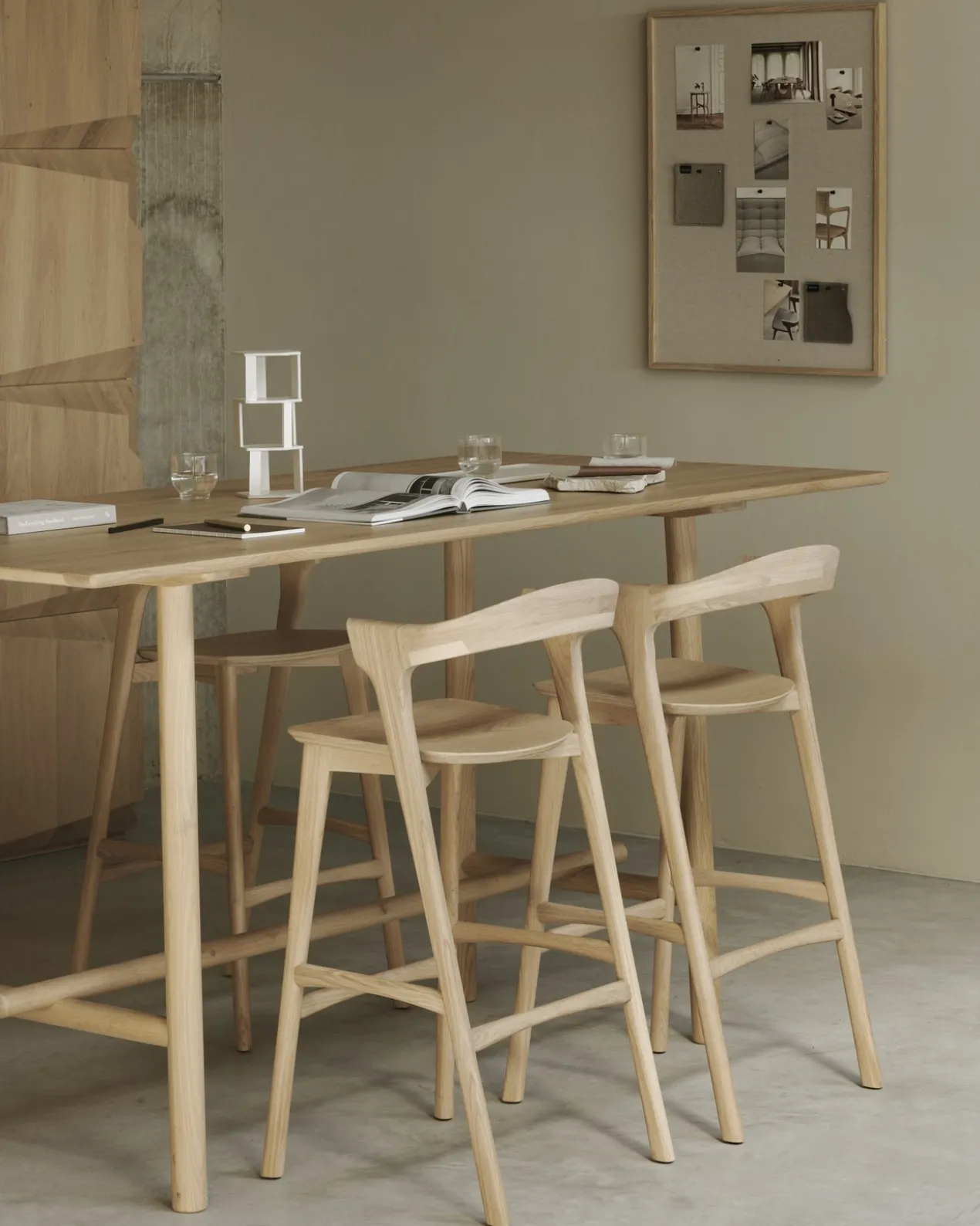 Barstoel Bok gelakt eiken/cognac 76