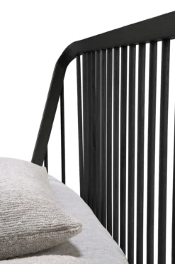 Bed Spindle 180x200 cm zwart