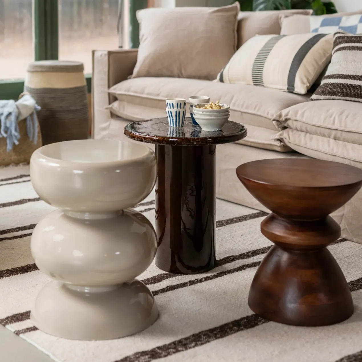 Bijzettafel Mala glossy beige
