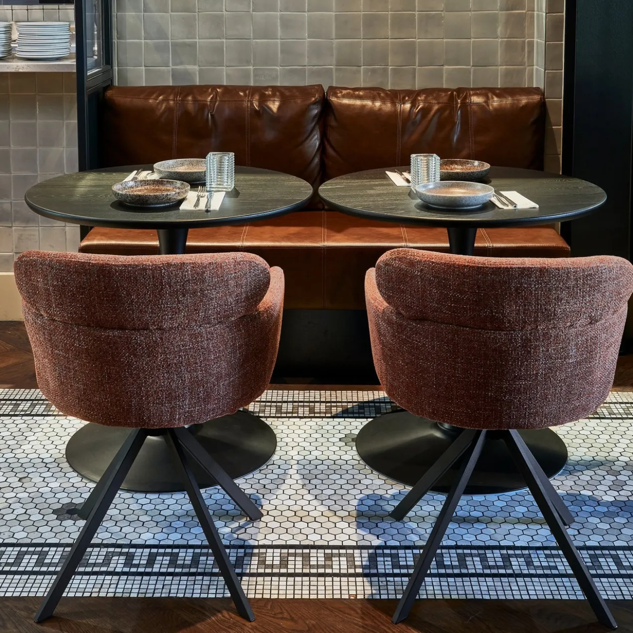 Bistro trompetvoet metaal matzwart 72xo60 cm