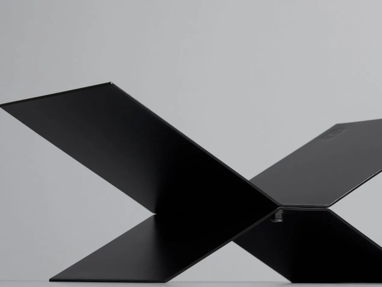 Boekenstandaard Atlas Black