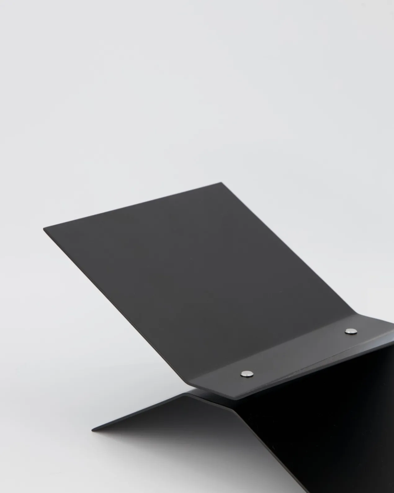 Boekenstandaard Atlas Black