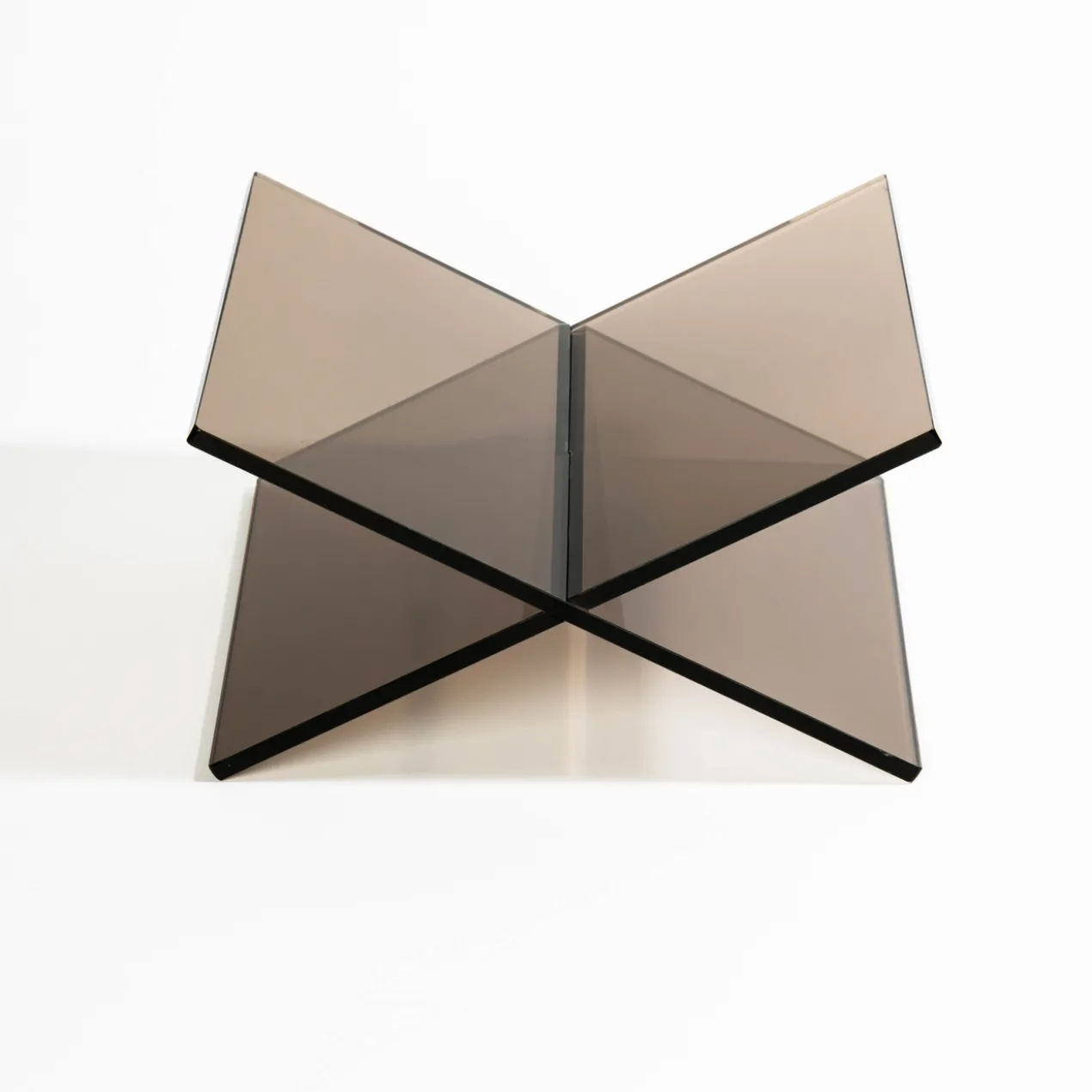 Boekenstandaard Chairo acryl lichtbruin