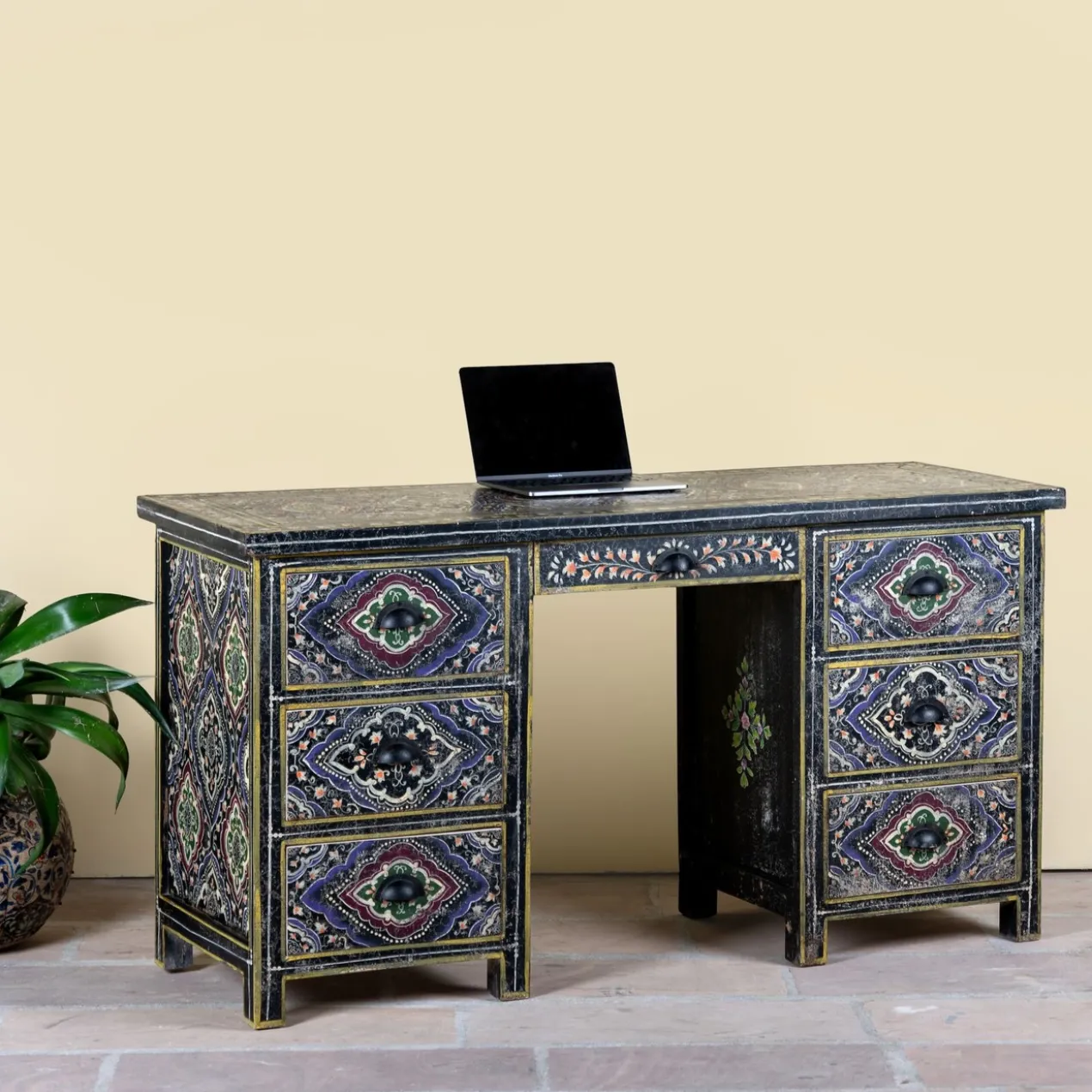 Bureau Aanand