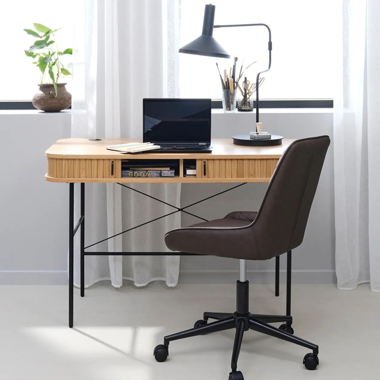 Bureau Lenn Gerookt eiken