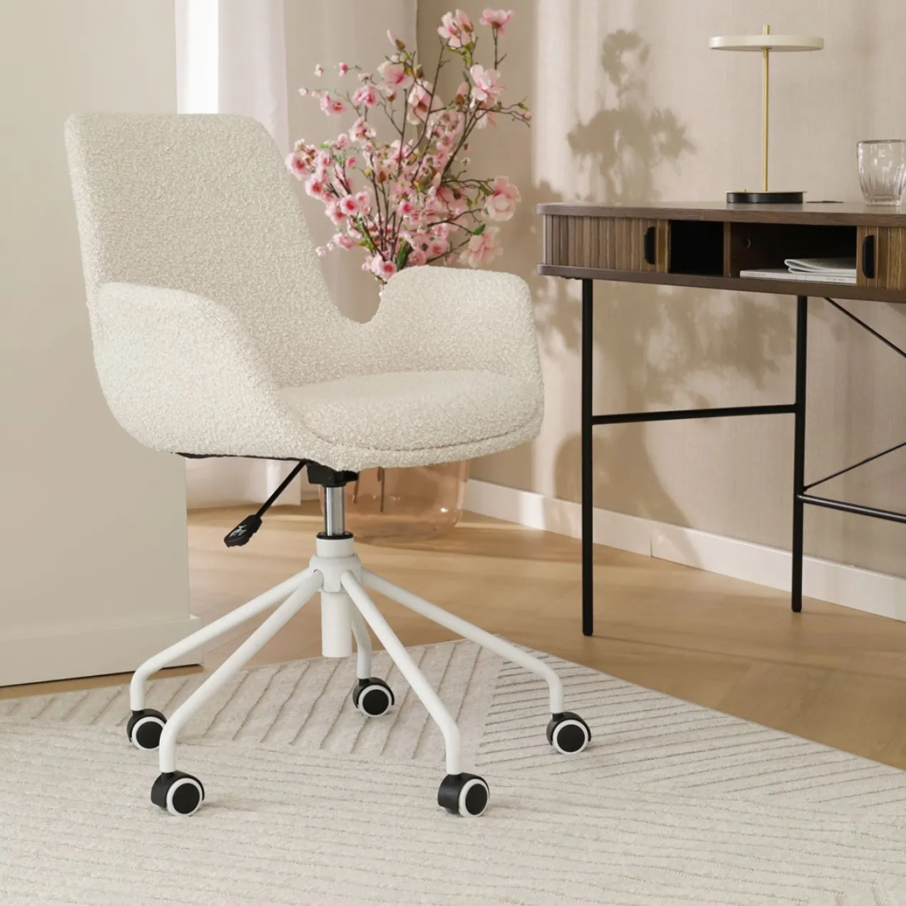 Bureaustoel Nout-Eef bouclé beige - wit onderstel