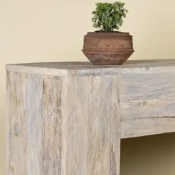 Console Anahita