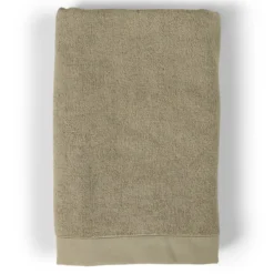 Douchelaken pistachio green 70x140 cm