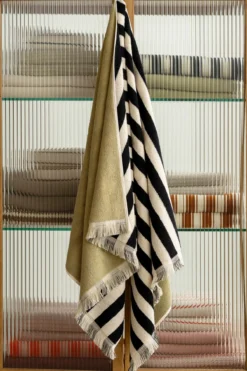 Douchelaken Vienna 70x140 cm pistachio green