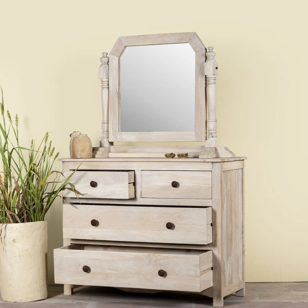 Dressoir Bhavani