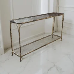 Dressoir ijzerdraad uniek