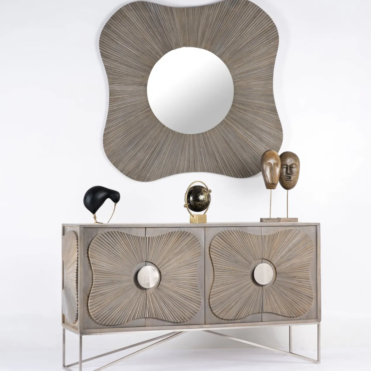 Dressoir Srikantha #1