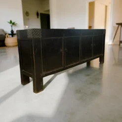 Dressoir zwart 4 deur noppen beslag