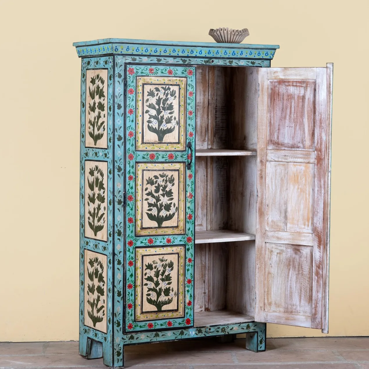 Drisina - Handbeschilderd Vintage Dressoir