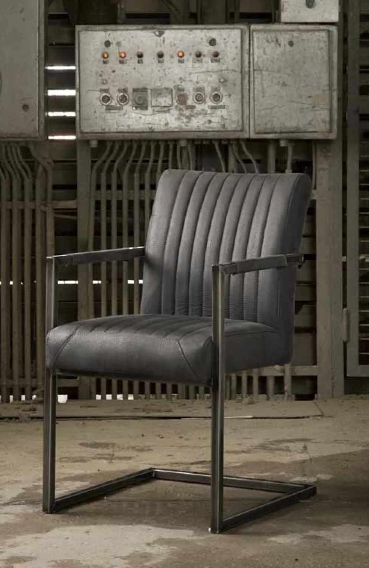 Eetkamerstoel Ferro Groen met arm (4 stoelen)
