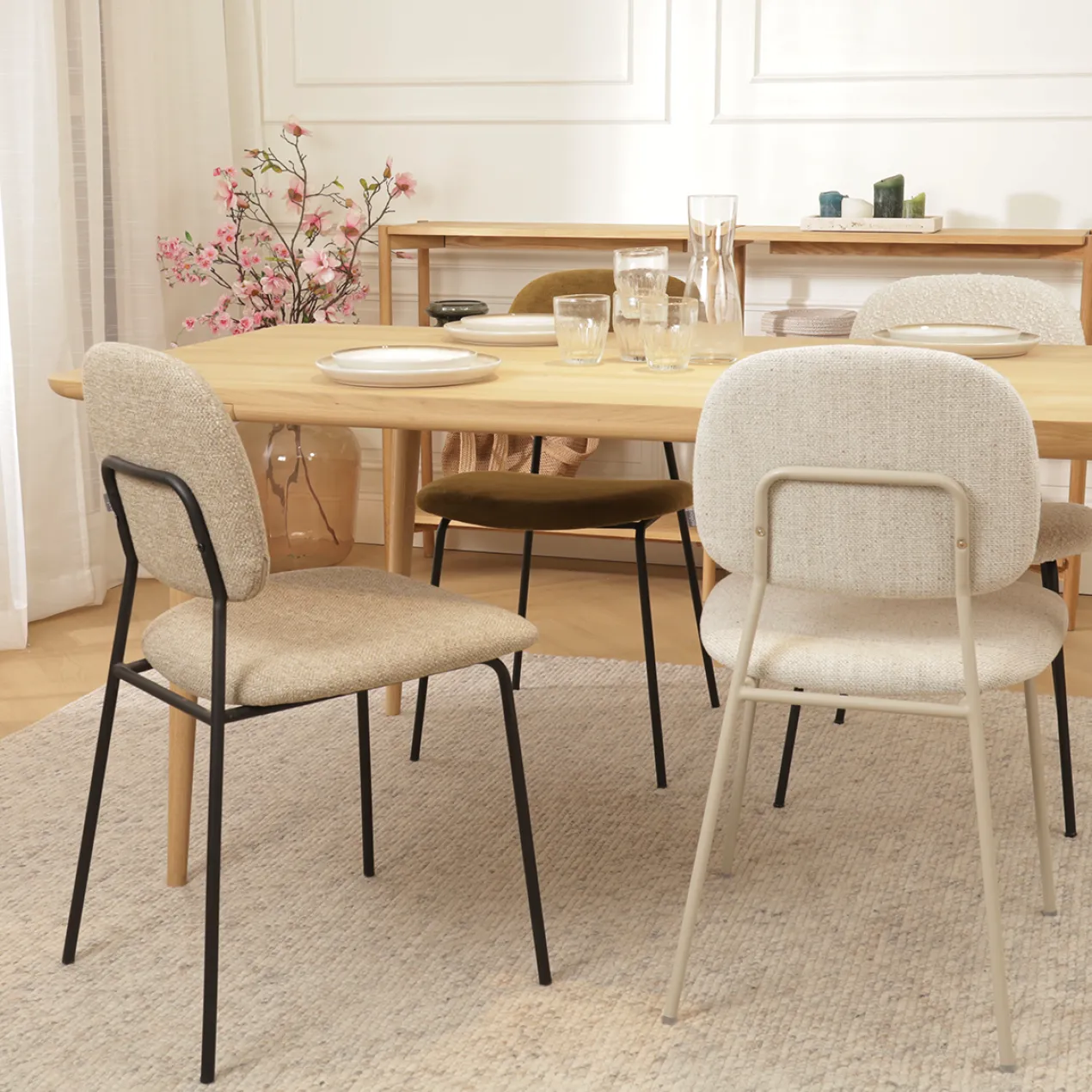 Eetkamerstoel Jasmijn beige gemêleerd - zwart onderstel