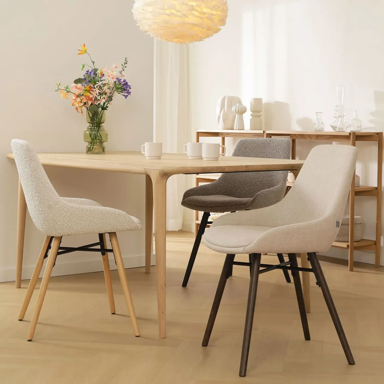Eetkamerstoel Nena-Isa beige - naturel onderstel