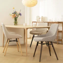 Eetkamerstoel Nena-Isa bouclé beige - walnoten onderstel