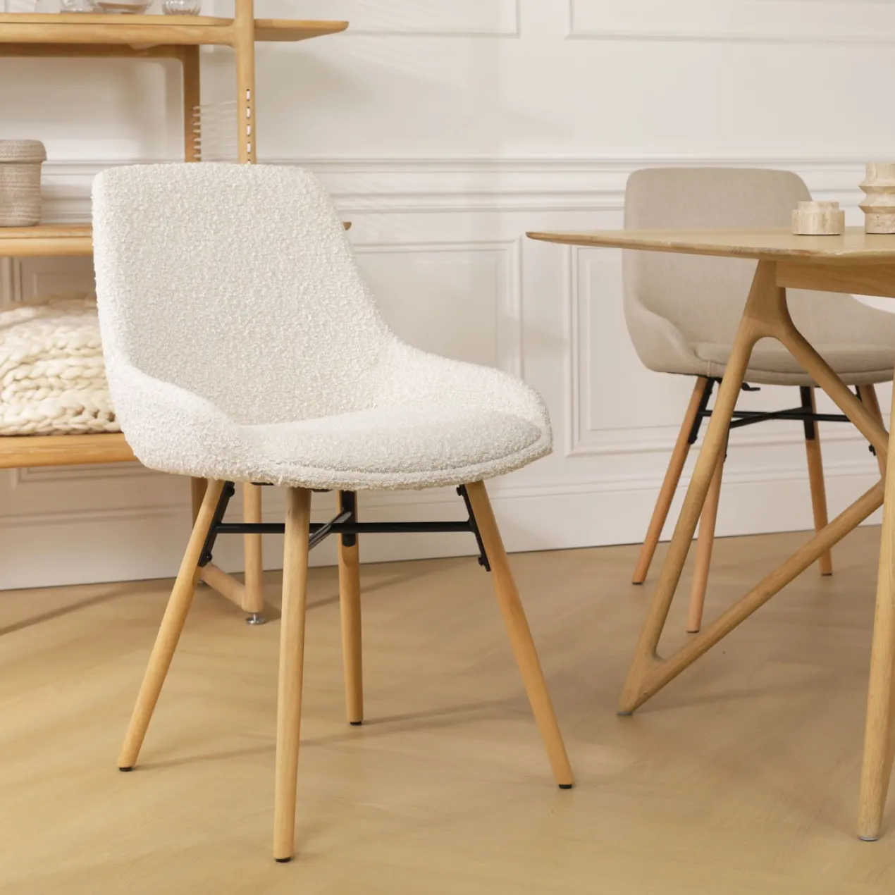 Eetkamerstoel Nena-Isa bouclé beige - naturel - set van 2