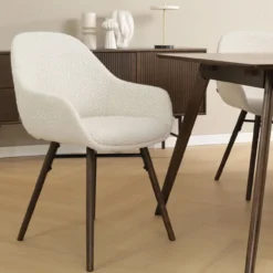 Eetkamerstoel Nena-Mae bouclé beige - walnoten onderstel