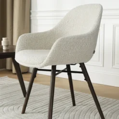 Eetkamerstoel Nena-Mae bouclé beige - walnoten onderstel