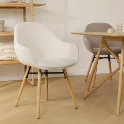 Eetkamerstoel Nena-Mae bouclé beige - naturel onderstel