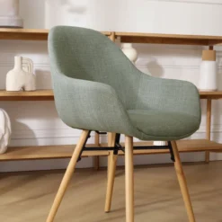 Eetkamerstoel Nena-Mae licht groen - houten onderstel