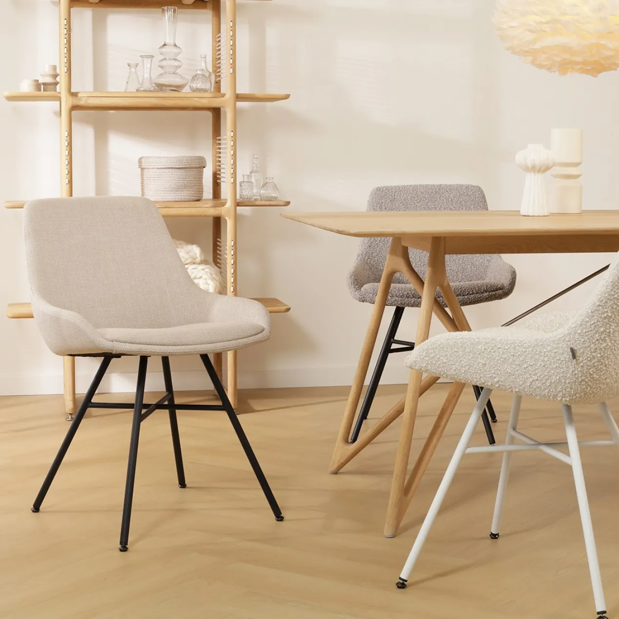 Eetkamerstoel Noa-Isa beige - wit onderstel