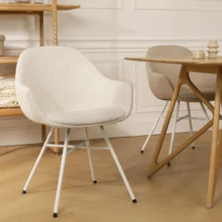 Eetkamerstoel Noa-Mae bouclé beige - wit onderstel