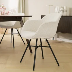 Eetkamerstoel Noa-Mare bouclé beige - zwart onderstel