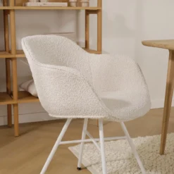 Eetkamerstoel Noa-Mare bouclé beige - wit onderstel