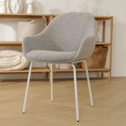 Eetkamerstoel Nora-Mae bouclé taupe - wit onderstel