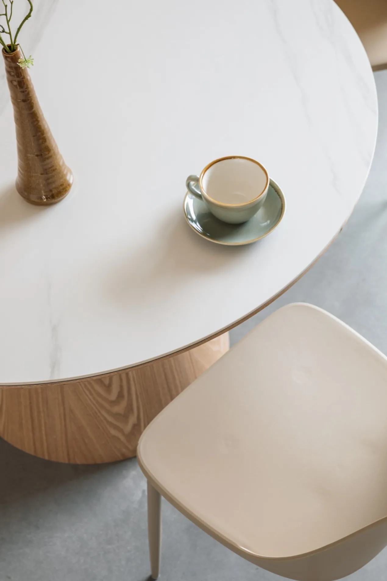 Eetkamer tafel almira rond eiken