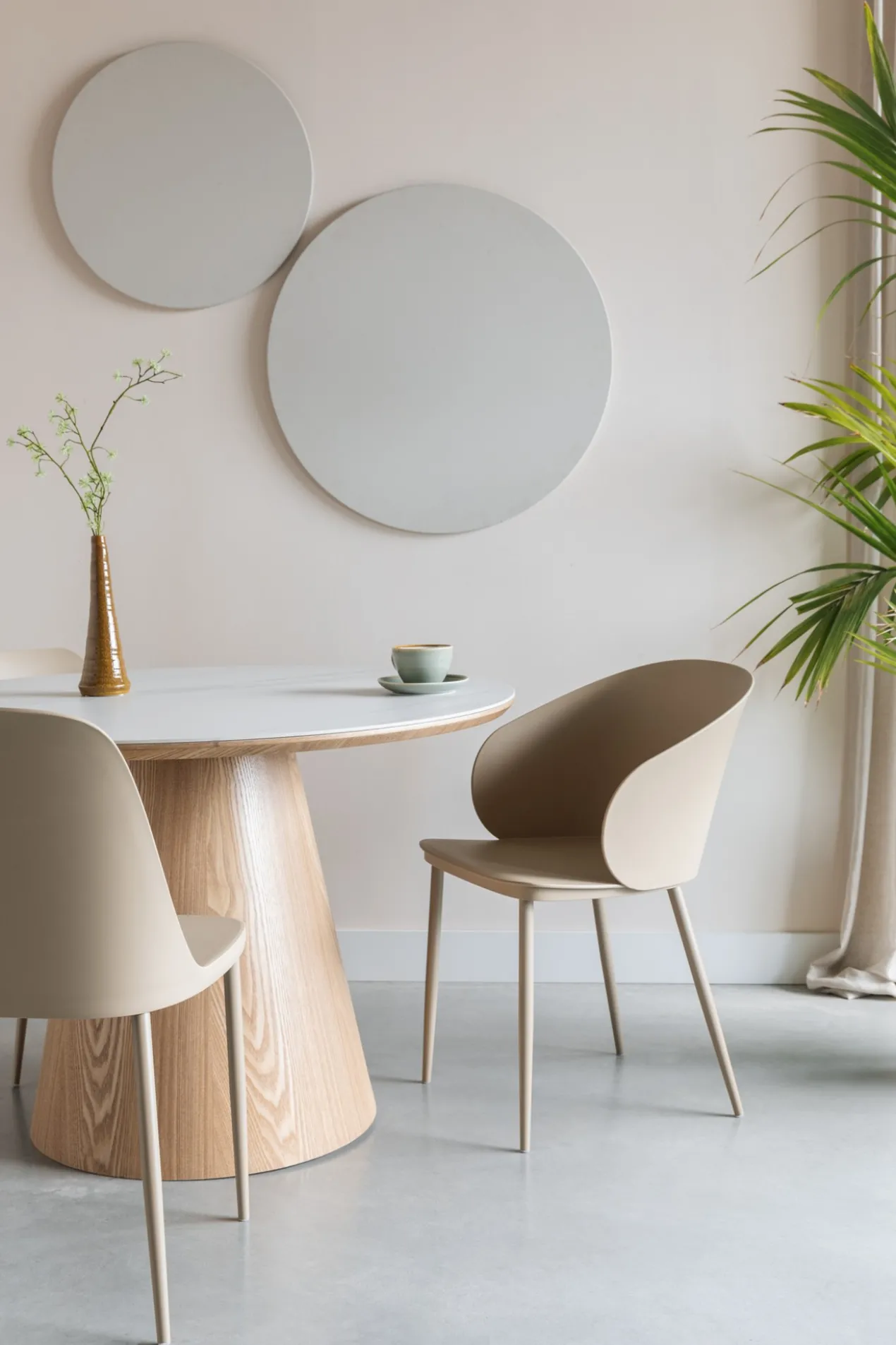 Eetkamer tafel almira rond eiken