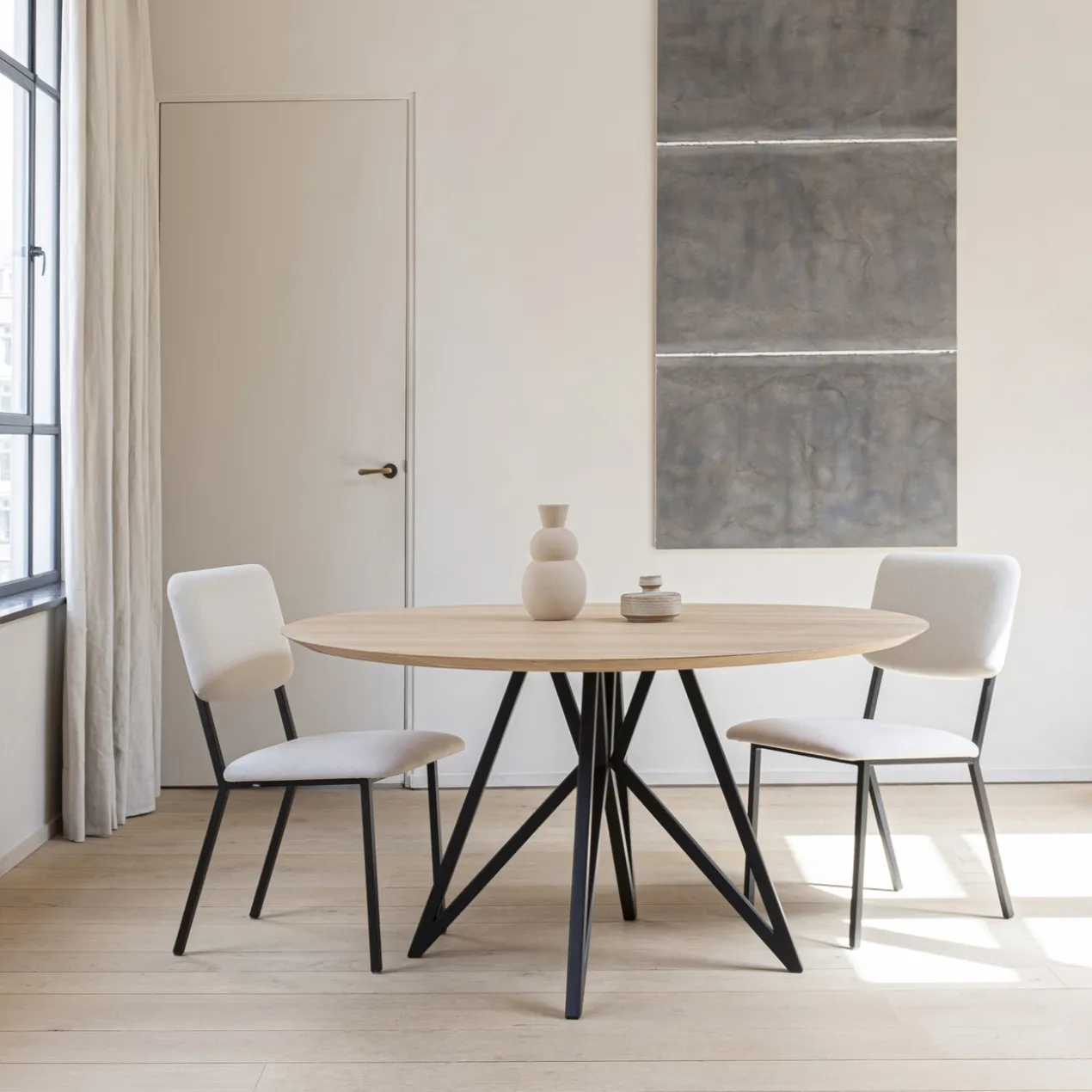 Eettafel Butterfly tripod naturel olie Ø120 cm verjongd