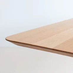 Eettafel Butterfly zwart frame naturel 240x90 cm verjongd