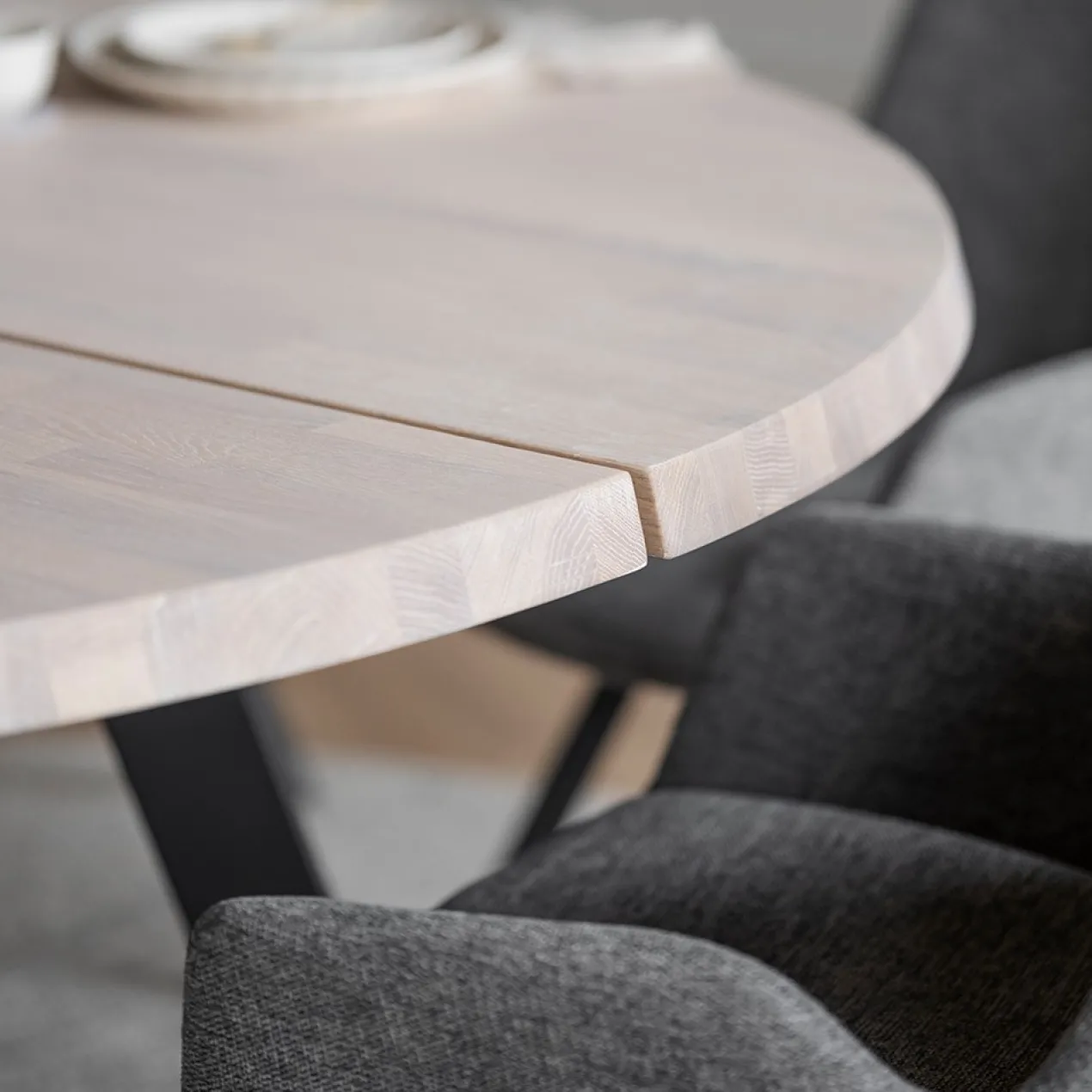 Eettafel Fred rond zwart Whitewash