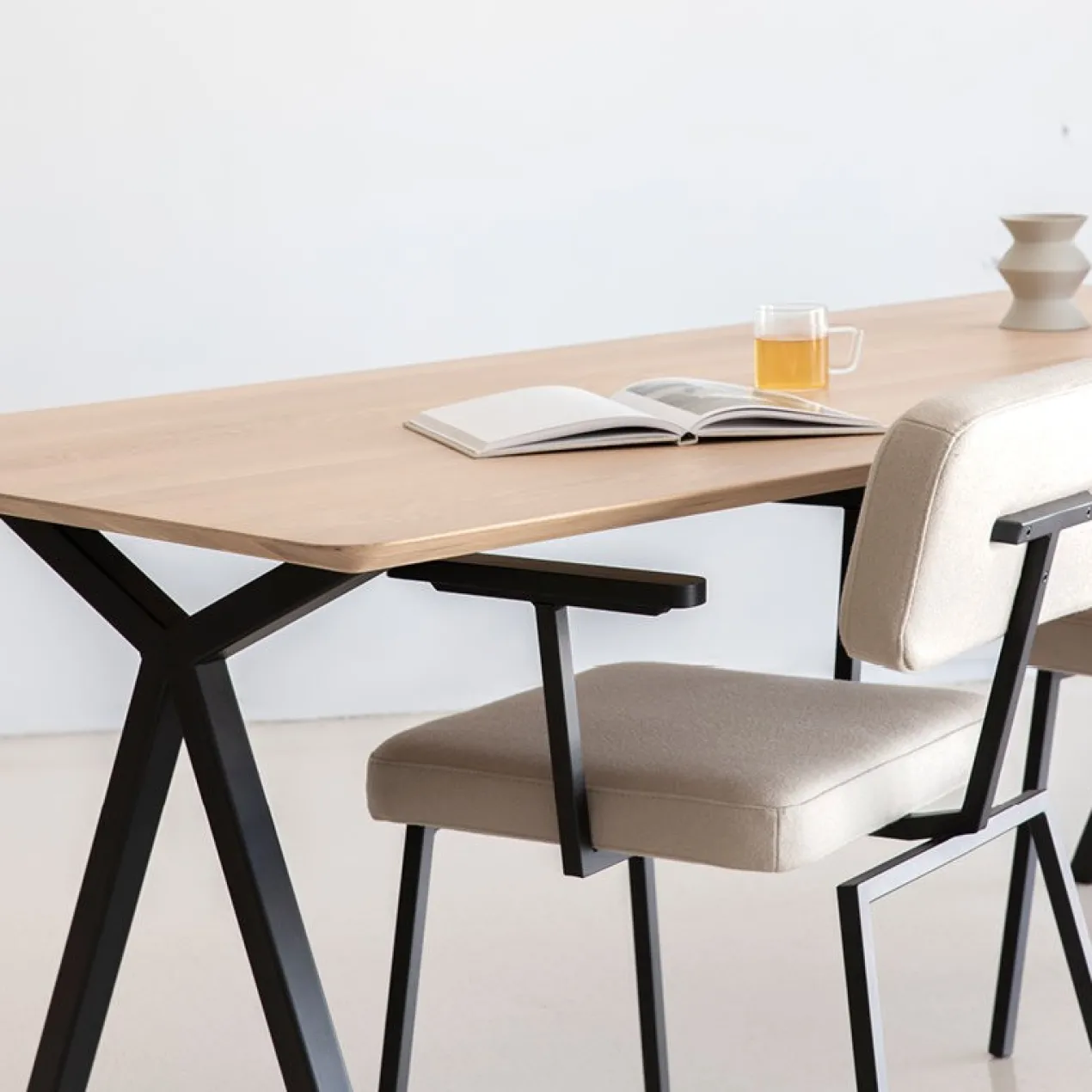 Eettafel Slim X donkerbruin 180x90 cm rechte rand