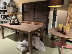 Eettafel teak uniek